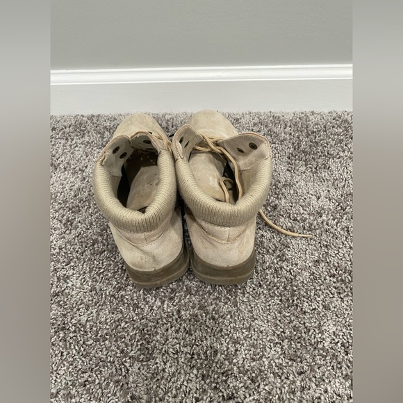 Wanderlust Boston Suede Tan Boots, Size W 8.5. - Picture 2 of 4